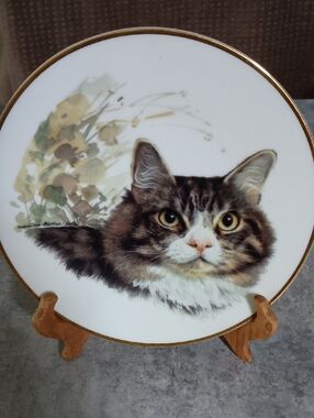 Porcelain Cat Portrait Plate with Gold Rim - Brown Tabby